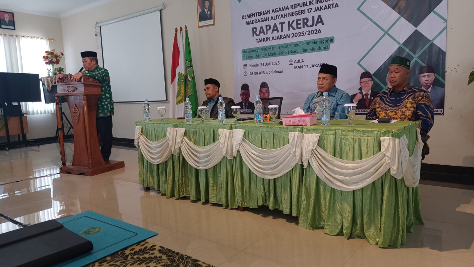 Kepala Kankemenag Jakarta Barat Buka Rapat Kerja MAN 17 Jakarta 